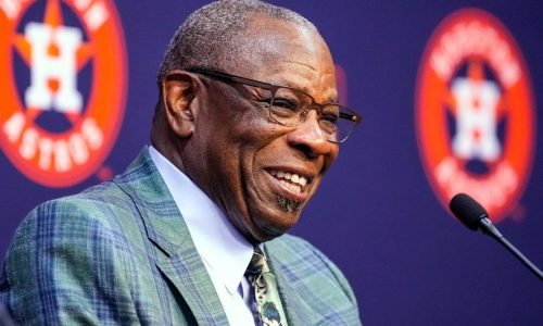 A los 76, Dusty Baker dirige de nuevo: lidera a Nicaragua en el Clásico Mundial de Béisbol