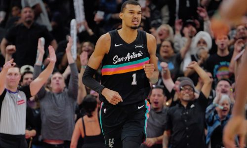 Victor Wembanyama y Spurs remontan déficit de 25 puntos para vencer a Clippers 117-112