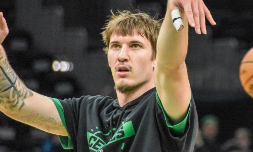 Celtics’ Baylor Scheierman playing through fractured thumb: ‘I’m not going to sit out’