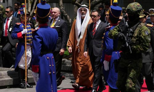 Príncipe heredero de Abu Dabi vista Ecuador en medio de tensiones en Oriente Medio