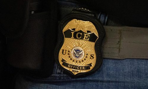 ICE arresta a reportera de noticias en español en Tennessee