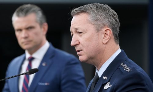 Hegseth admite que defensa de EEUU “no significa que podamos detenerlo todo”