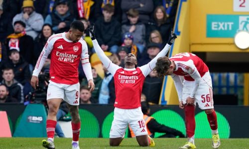 Arsenal avanza a cuartos de la Copa FA con triunfo 2-1 ante Mansfield, de tercera división