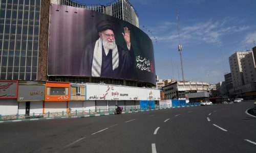 Fotos muestran ataques de US e Israel y la respuesta de Irán