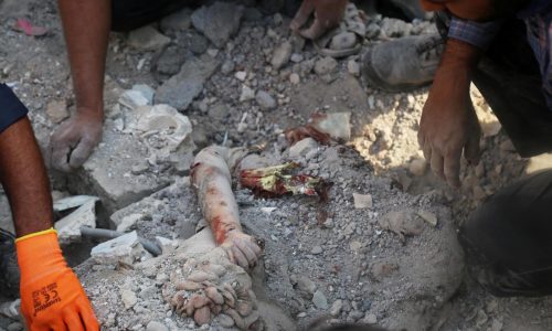 Evidencia indica que explosión que mató a 165 personas en escuela iraní fue por ataque de EEUU