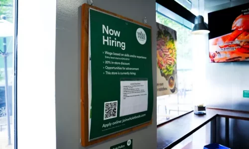 Low Layoffs Continue as US Weekly Jobless Claims Slip to 213,000