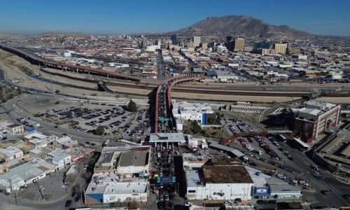 El Pentágono y la FAA acuerdan hacer pruebas de láser antidrones en Nuevo México