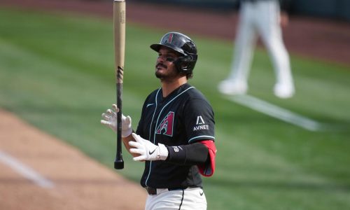 Dobles y triples bajan en MLB. La culpa es de los jardineros y mejores bateadores