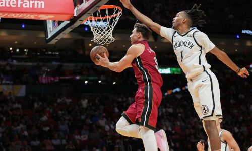 Heat vence 126-110 a Nets, cuya racha de derrotas llega a 10