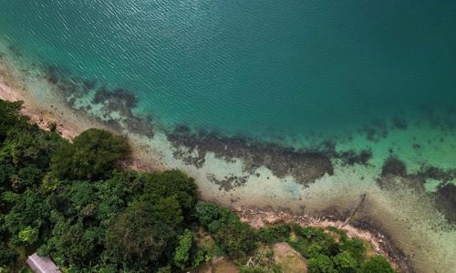 El nivel del mar aumenta más de lo previsto y pone a millones más en riesgo, dice estudio