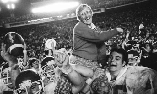 Lou Holtz, college football staple who coached Notre Dame to 1988 national title, dies at 89