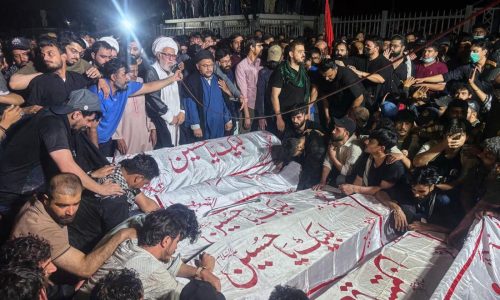 Pakistán despliega tropas e impone toque de queda tras protestas mortales por ataques a Irán