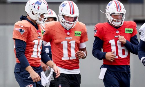 Patriots re-sign backup quarterback on two-year contract