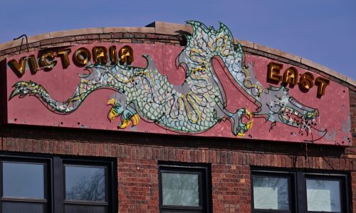 St. Paul: After 40 years, dragon sign is on the move from Grand Avenue mall