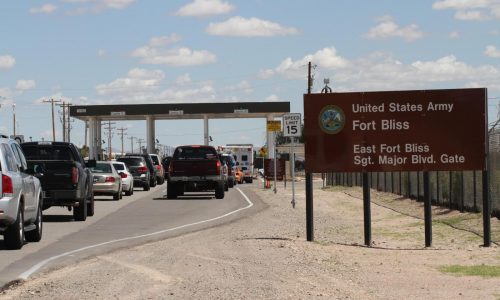 Centro de detención de inmigrantes en Texas suspende visitas por brote de sarampión