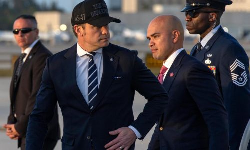 EEUU ataca presunta lancha con drogas en el Pacífico oriental; hay 6 muertos