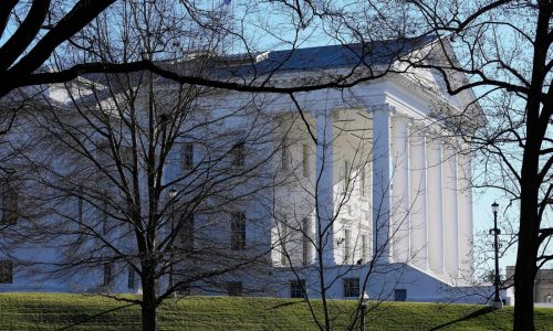 Virginia court allows a referendum on Democrat-led redistricting that could flip 4 US House seats
