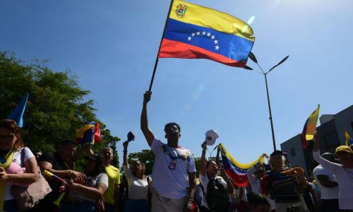 US and Venezuela agree to reestablish diplomatic relations in historical shift