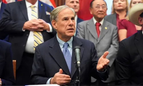 Abbott Threatens $200 Million in Funding Cuts Across Texas’s Largest Cities Over ICE Policies