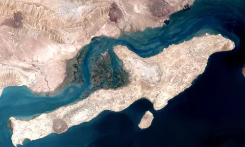 Iran Vows Lasting Grip on Strait of Hormuz After War