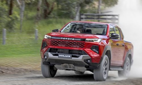 Chile April 2026: Toyota Hilux back in charge