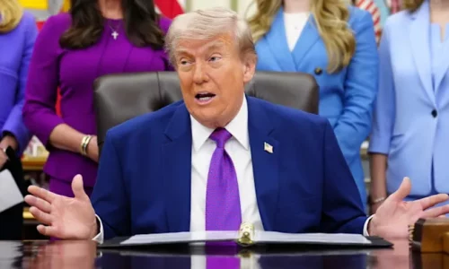 Trump Says US–Iran Ceasefire on ‘Life Support’