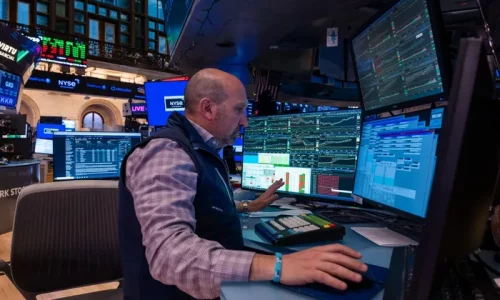 Wall Street Review: Stock Rally Broadens as S&P 500, Nasdaq Hit New Record Highs