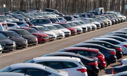UK vehicle production falls 7.5% to 385,979 units in first half