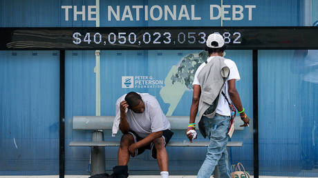 US debt tops $40 trillion months earlier than expected