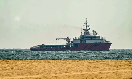 UAE Halts All Iranian Trade After 2 Missiles Launched From Iranian Territory