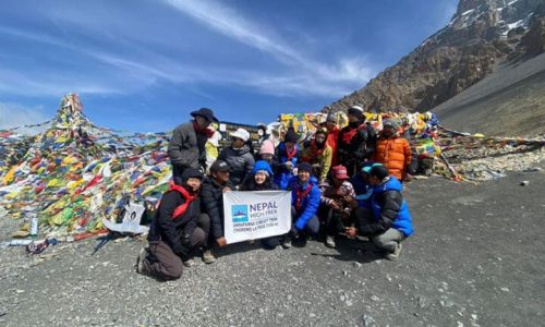 Planning the Annapurna Circuit Trek & 7 Days Annapurna Base Camp Trek: Which Route Matches Your Adventure?