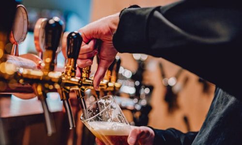 Camra membership falls to eight-year low as beer campaigner slips £800,000 into the red