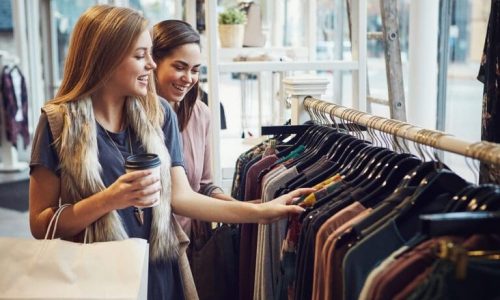 UK retail sales fall 0.5% in July as heatwave keeps shoppers away