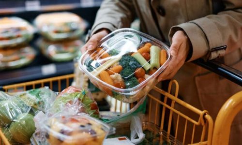 When Does a Clear Product Window Improve Consumer Buying Decisions?