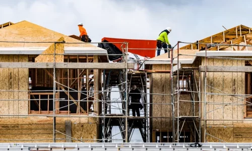 Homebuilder Confidence Drops in October Amid Weak Demand, Rising Costs