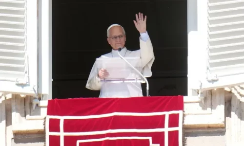 Pope Leo XIV Diagnosed With Cancer as Doctors Remove Part of His Lung