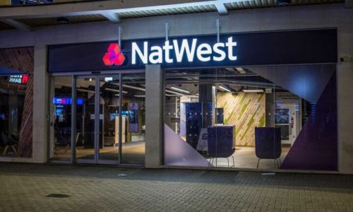 NatWest tells 30,000 staff to work in the office two days a week