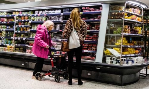 Retail sales fall 0.4 per cent as households cut back on food